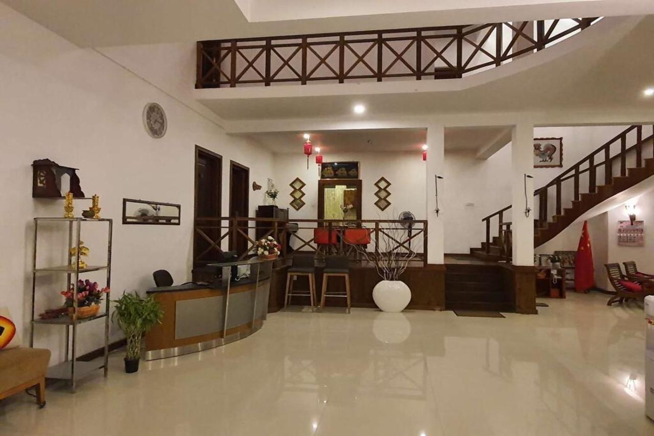 So What Boutique Hotel ネゴンボ エクステリア 写真