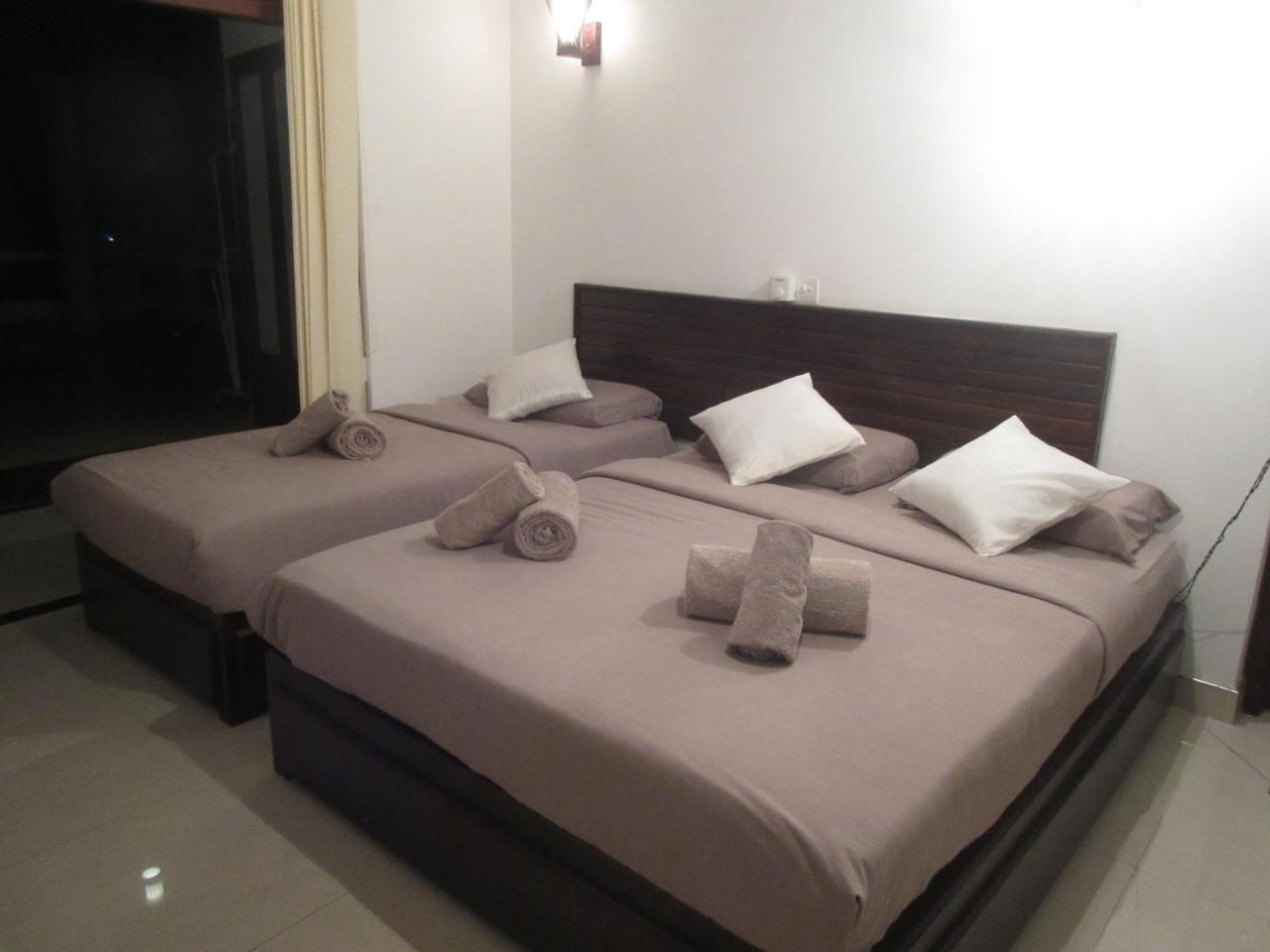 So What Boutique Hotel ネゴンボ エクステリア 写真
